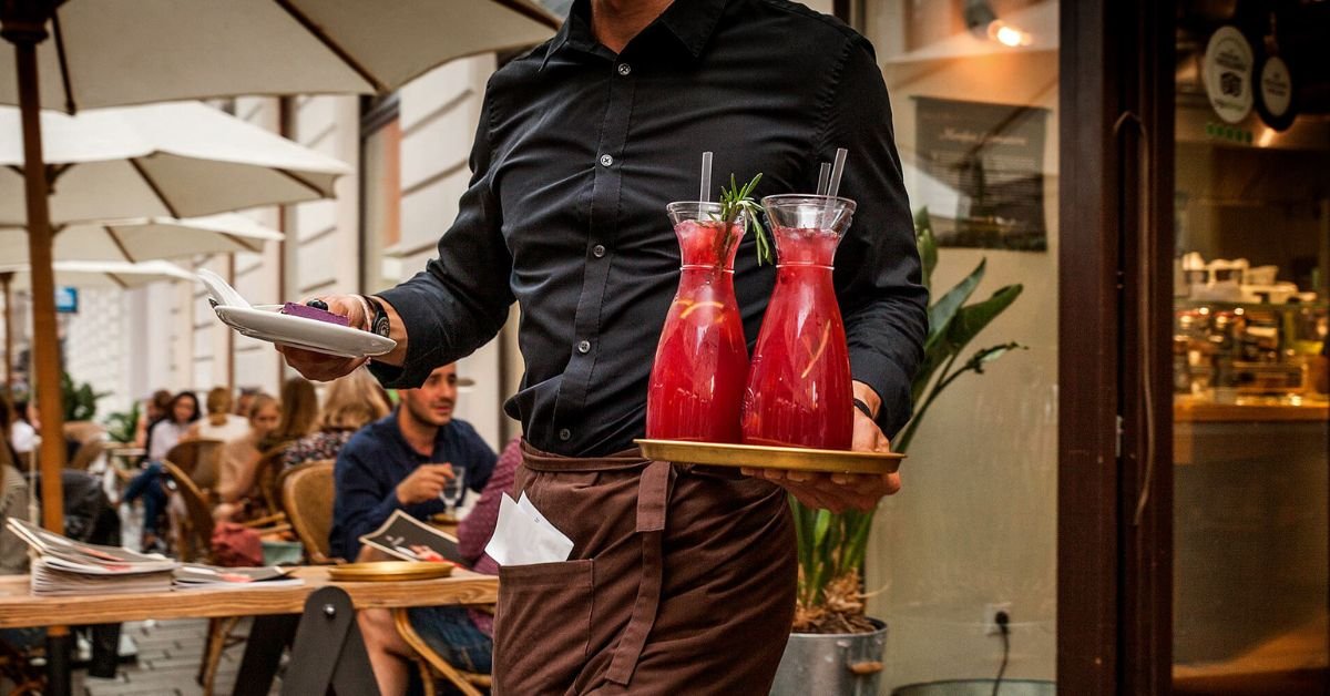 Waiter & Waitress Jobs in Dubai